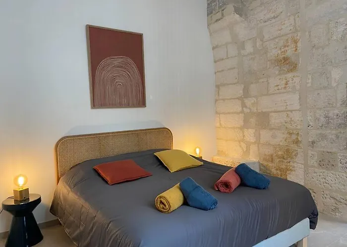 Appartement Avec Ventilateurs Proche Du Palais Des Papes