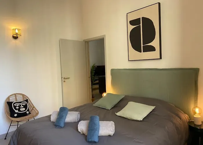 Appartement Avec Ventilateurs Proche Du Palais Des Papes